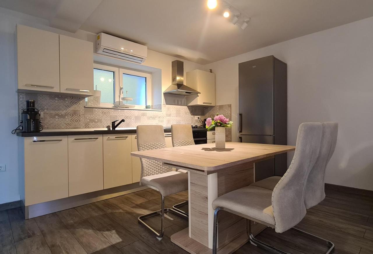 Apartman Kokola Mali Lošinj Exterior foto